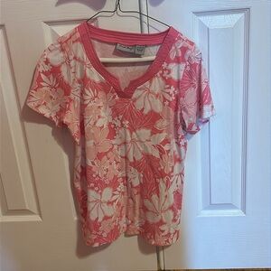Coral Bay Women’s Pink and White Floral Short-Sleeve Blouse M